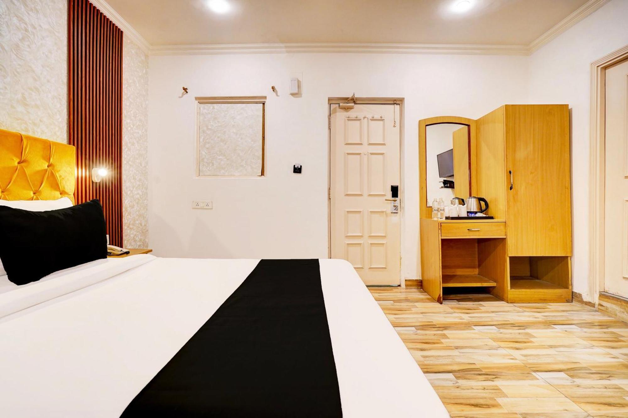 Super Townhouse Jageer Palace Near Mayapuri Chowk Nueva Delhi Exterior foto